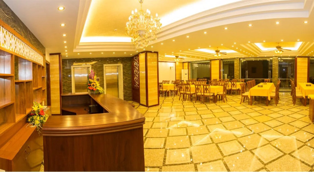 79 Luxury Halong