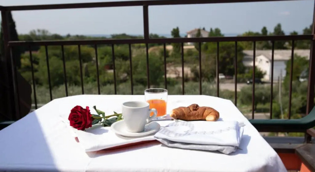 Апартаменты с балконом Holidays Residence