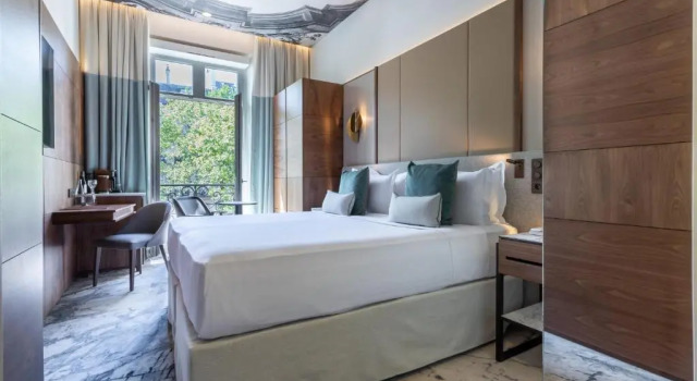 Двухместный номер Premium с балконом и с видом на город InterContinental Paris Champs Elysées Etoile by IHG