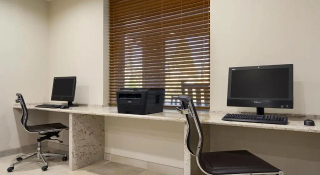 Четырёхместный номер Standard Country Inn & Suites Williamsburg