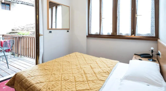 Трёхместный номер Comfort с балконом Hotel Doria
