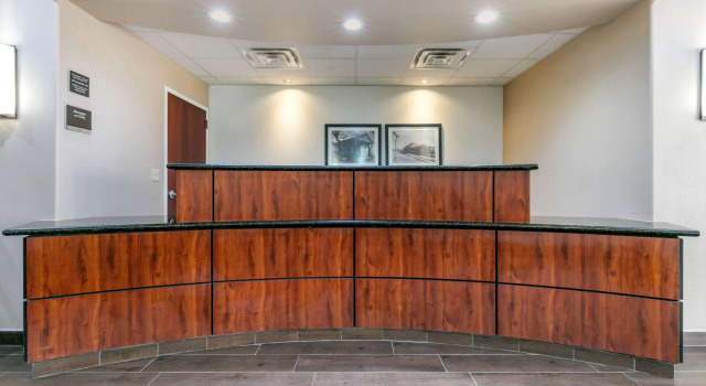 Comfort Inn & Suites Van Buren - Fort Smith, Varaa Hotelli Hotellit Ozark uima-altaalla, Uima-allas