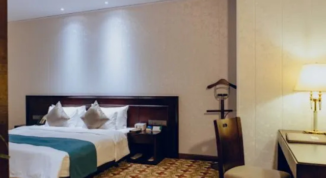 Люкс Manhatton Hotel Beihai