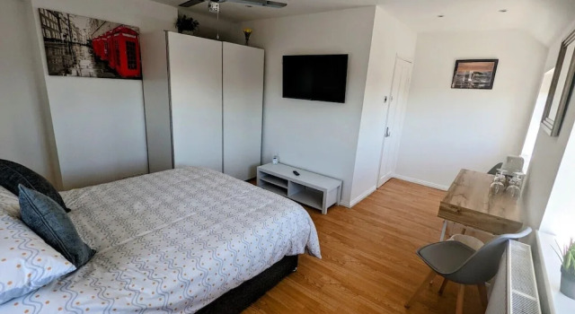 Friendly House Newhaven, Забронировать Отель Отели Исторического графства Суссекса с парковкой, Парковка