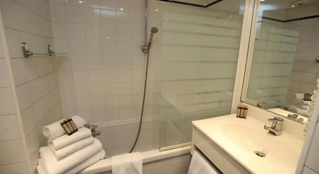 Номер Standard Hotel Residence Les Medes