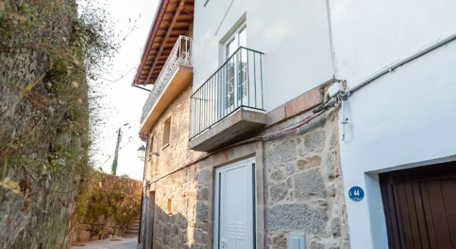 Casa do Foral by Lethes Legacy, Забронировать Отель Понте-де-Лима Portuguese Route of Santiago, рядом с Torre de São Paulo