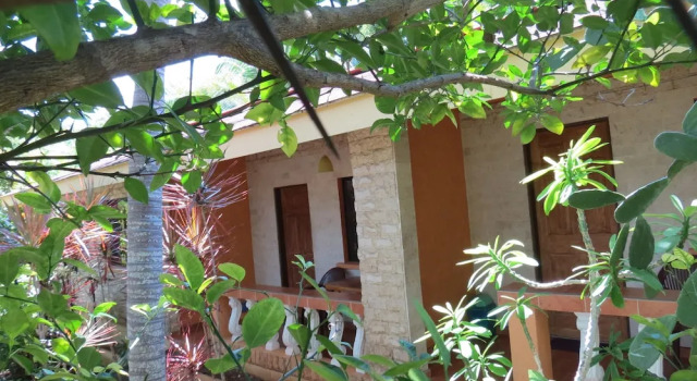 Económica quarto Alonaland Resort Apartelle