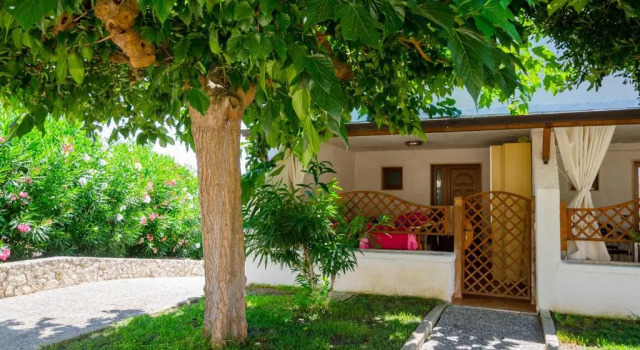 Апартаменты Villaggio Club Eden