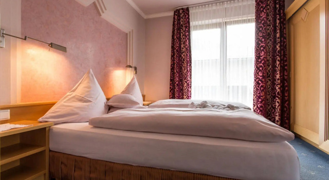 Hotel Solstein, Забронировать Отель СПА-отели Зефельд-ин-Тироля, рядом с Горнолыжный подъемник Брандллифт, SPA-услуги