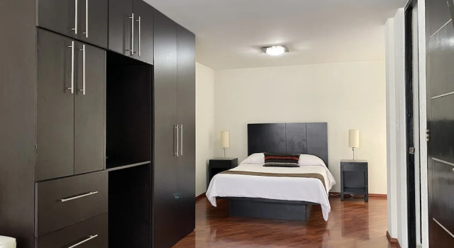 Студия Business с балконом Grupo Kings Suites Chimborazo