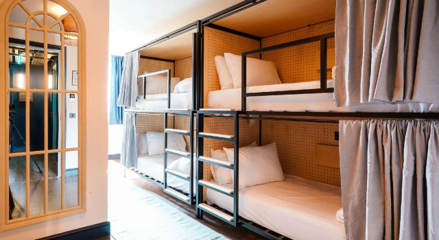 Кровать в общем номере The Camden Town Hotel