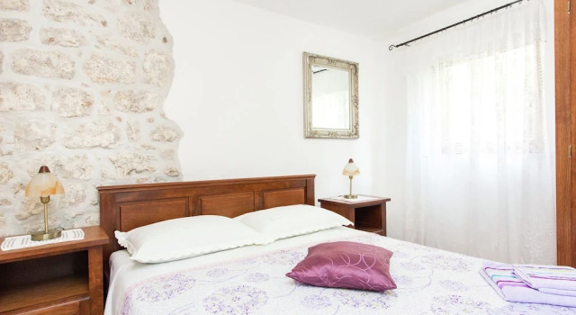 Beautiful Holiday in Krk Town, with Wifi And Roof Terrace, 300 Meters From Beach, Забронировать Дом для отпуска Виллы Крка, рядом с Krk Harbour, Вилла