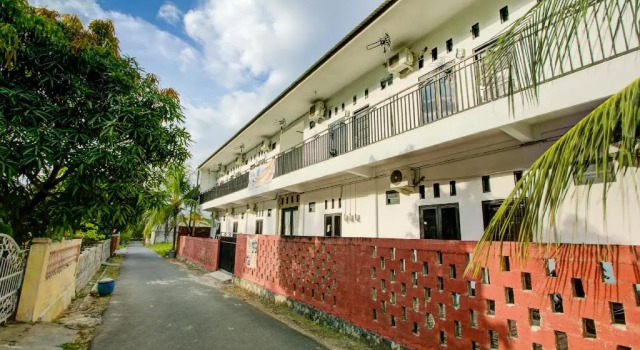 OYO 3748 Rn Syariah Guest House