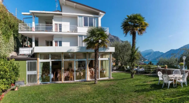 Двухместный номер Superior с видом на озеро Hotel Riviera Panoramic Green Resort