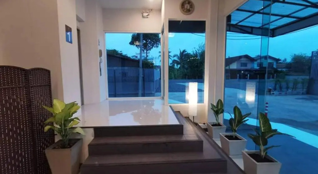 The Cottage Hotel Udon Thani, Rezervovat Hotel Udon Thani 
