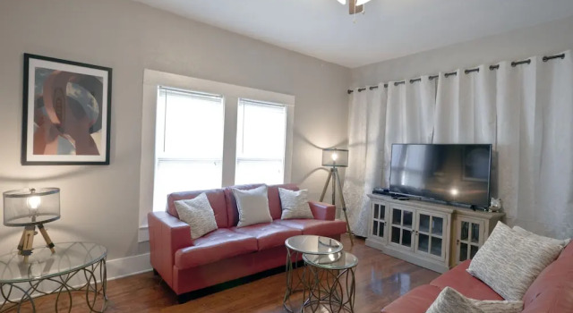 Lovely Laurel-Two Units Sleeps 10