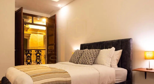 Люкс с балконом Suites Experience by Hotel David