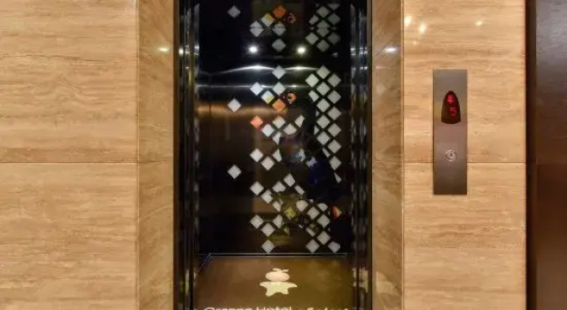Orange Hotel Select (Beijing Yizhuang Wanyuan Street), Book Hotel Hoteller i Beijing Province med parkering, Parkering