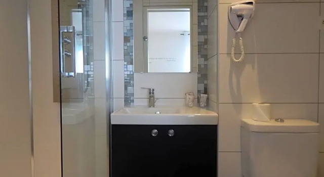 Номер Privilege Logis Hotel Restaurant Au Chêne Vert, Saint-Brieuc