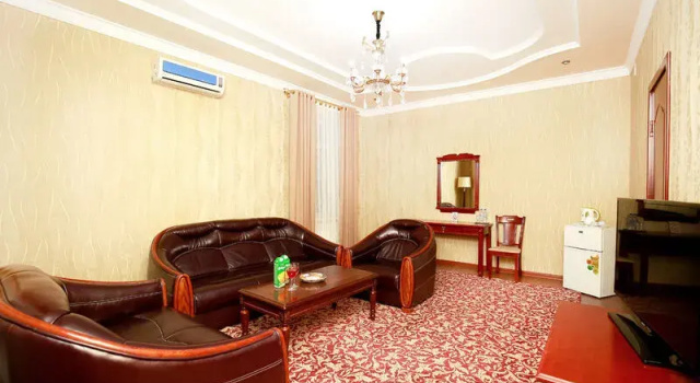 Khudzhand Delyuks, Buchen Sie Hotel Chudschand Sughd region