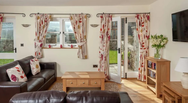 Beautiful Holiday Home in Gilwern South Wales With Garden