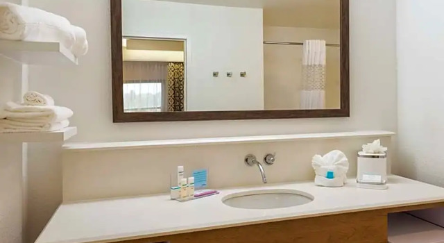 Двухместный люкс Hampton Inn Bonita Springs Naples North