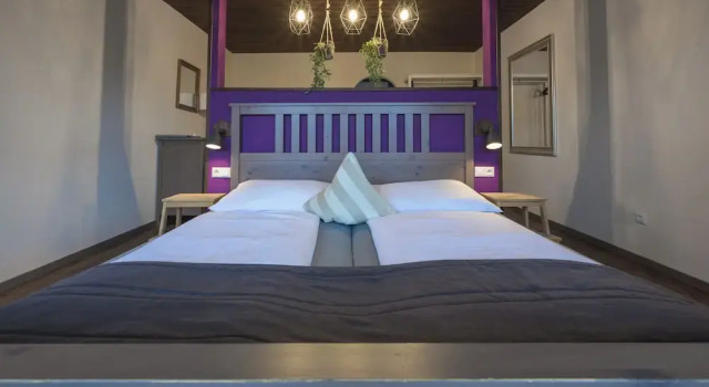 Четырёхместный номер Standard с балконом ROJ Rooms & Suites