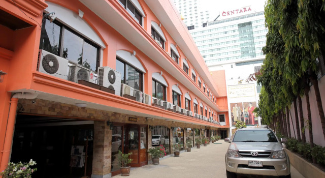 PJ Watergate Hotel
