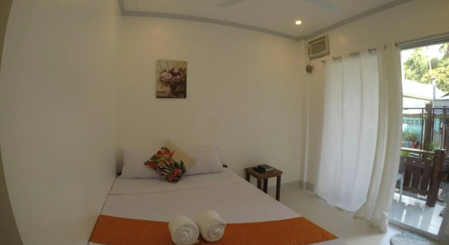 Neela Tourist Lodge, Prenota Hotel El Nido 