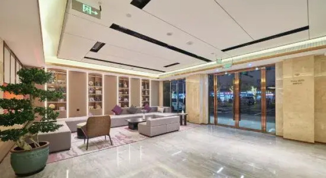 Lavande Hotel (Beijing Fengtai Railway Station First Economic and Trade Subway Station)