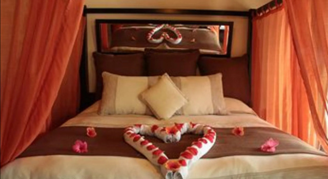 Hotel Media Luna & Spa, Book Ferieresort 3-stjernede hoteller i Roatan, 3*