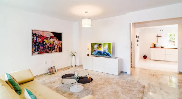 CNA-2 bedroom with large roof terrace, Забронировать Отель Отели Эстепона 4 звезды, рядом с Atalaya Golf &amp; Country Club, 4*