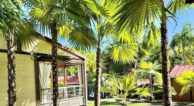 Семейный коттедж с 2 комнатами Le Village de la Pointe