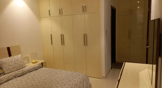 Remarkable 1-bed Apartment in Salalah, Book Lejlighed Hoteller i Taqah med parkering, Parkering