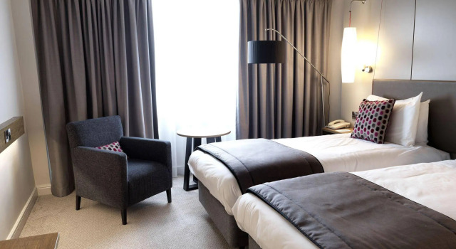 Holiday Inn Harrogate, Varaa Hotelli Hotellit Merseyside aamiaisella, Aamiainen