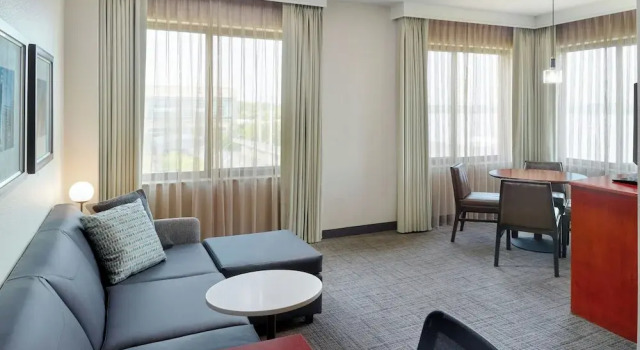 Люкс c 1 комнатой AC Hotel National Harbor Washington, DC Area