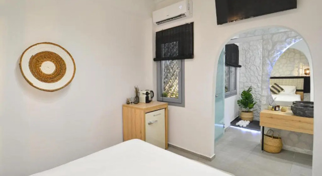 Oikia Suites Mykonos, Забронировать Отель Миконос остров Миконос, рядом с Glam Club
