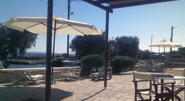 Anemelia Studios, Book Hotel Azolimnos Syros