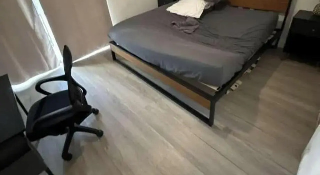 Апартаменты Modern King Suite Cozy Sofa Bed Near Everything