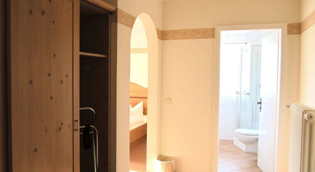 Gästehaus Menkenbauer, Varaa Hotelli Hotellit Baijeri pysäköinnillä, Pysäköinti