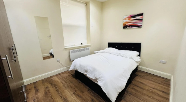 1-bed Apartment in Ealing - 2mins From Station