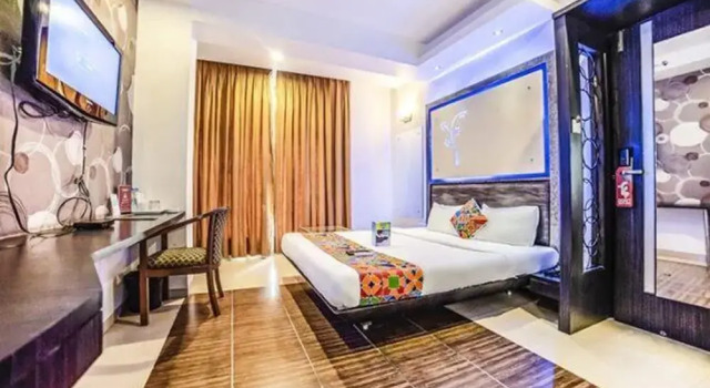 Номер Deluxe FabHotel Prime Rapid Lakme Executive