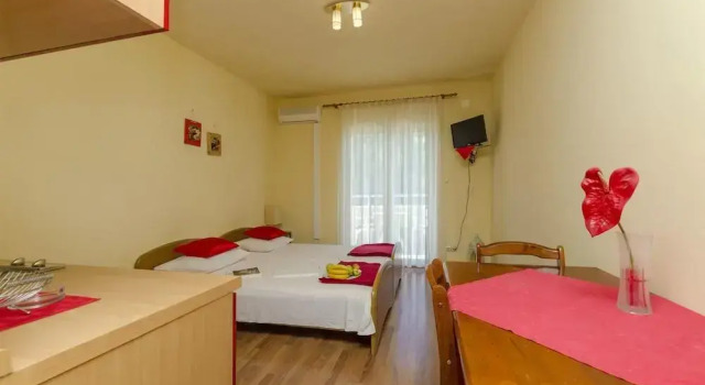 Apartments Kodzoman, Забронировать Апартаменты/квартира Отели Шибеник с парковкой, рядом с Частный Пляж «Ярам Апартментс», Парковка