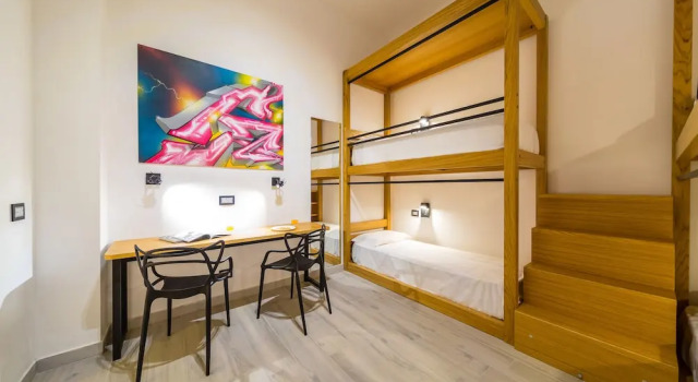 Клубная студия Napoli Street Art Rooms by Wonderful Italy
