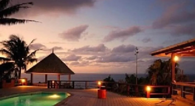 Cliff Top Château, Réserver Maison de vacances Cap Estate Castries