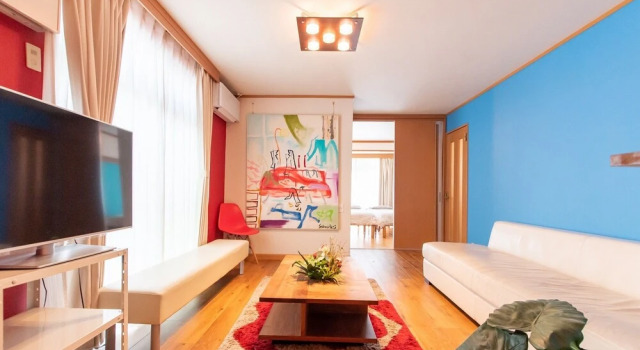 KUMI's Home for 14 Guests