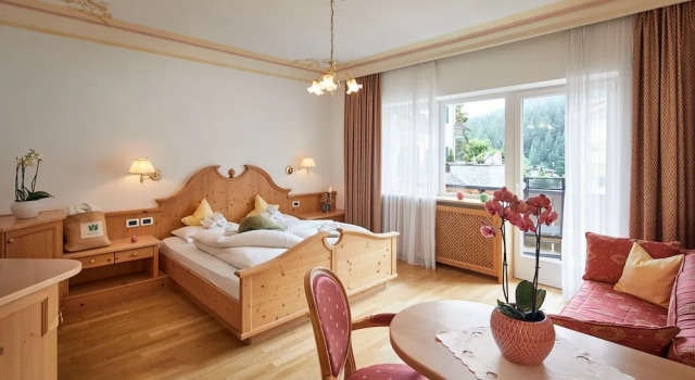 Двухместный номер Superior с балконом Dolomites Wellness Hotel Savoy