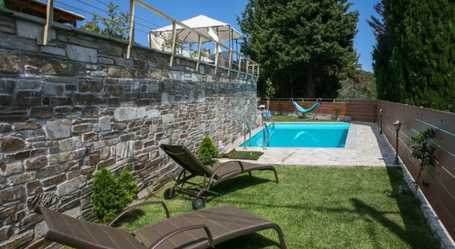 Pacithea Villas, Rezerwuj Willa Hotele w Milies z basenem, Basen