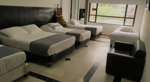 Семейный номер Standard Hotel Ejecutivo Av la Esperanza