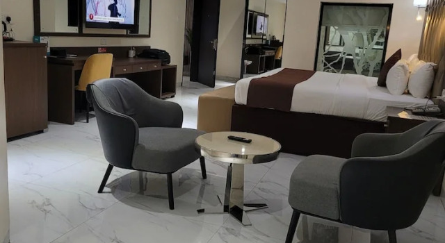 Номер Deluxe Carlton Swiss Grand Hotels